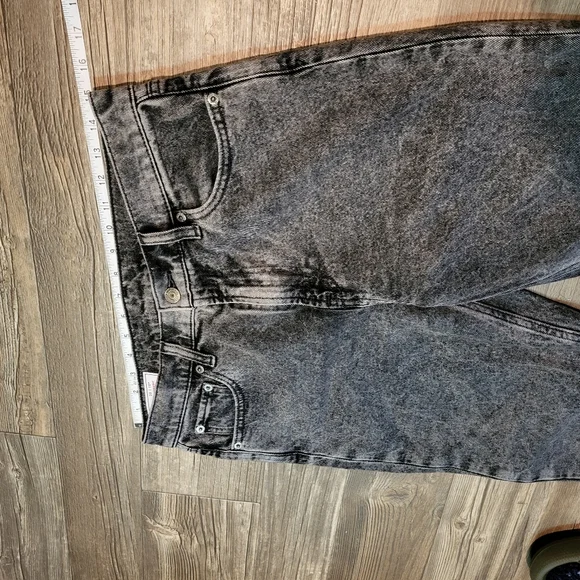 GAP Women's Black Straight Leg Jeans - Picture 6 of 6